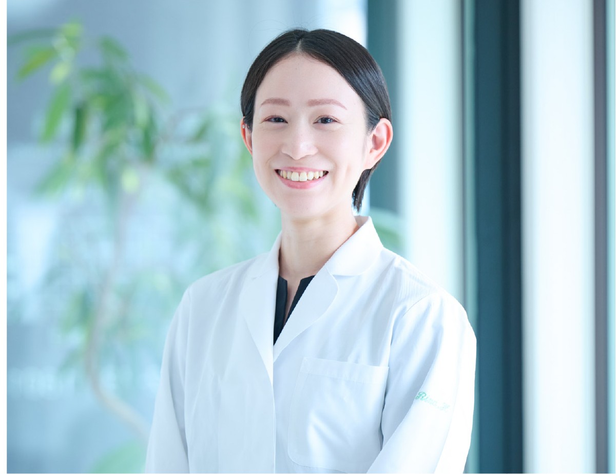 歯科医師 星野 利奈